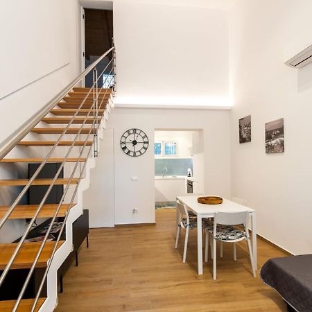 White Home カステッランマーレ・デル・ゴルフォ エクステリア 写真