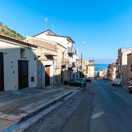 White Home カステッランマーレ・デル・ゴルフォ エクステリア 写真