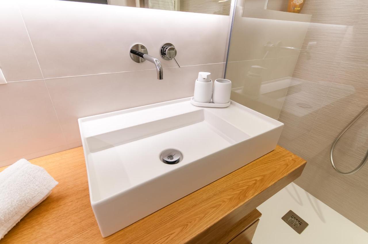White Home カステッランマーレ・デル・ゴルフォ エクステリア 写真