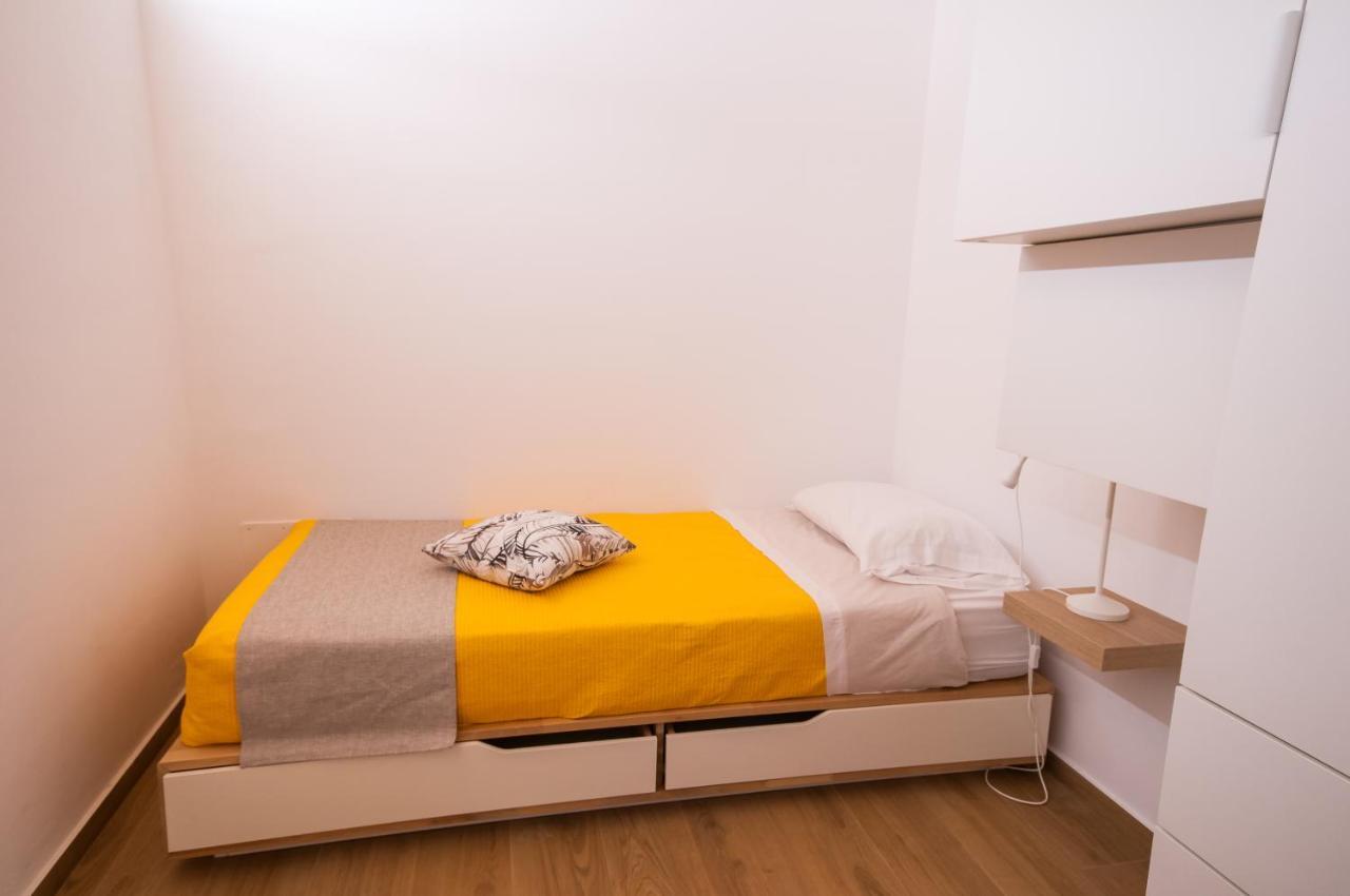 White Home カステッランマーレ・デル・ゴルフォ エクステリア 写真
