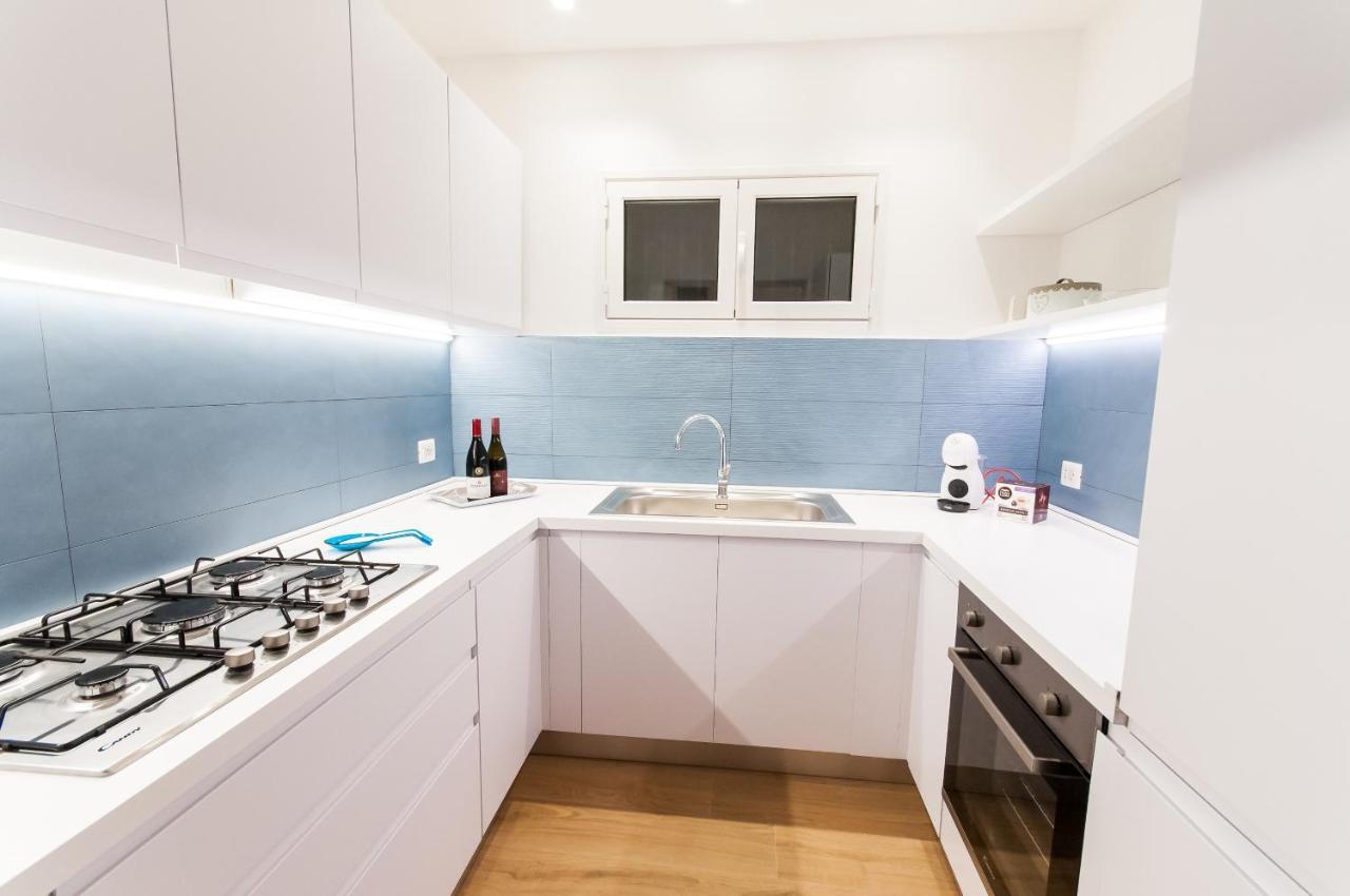 White Home カステッランマーレ・デル・ゴルフォ エクステリア 写真